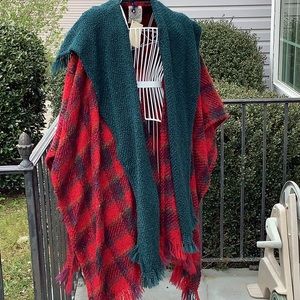 Boyne Valley Weavers cape with matching scarf.